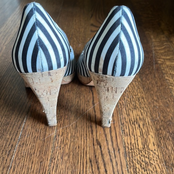 Michael Kors Open Toe Black and White Slip On Heels - Picture 3 of 7